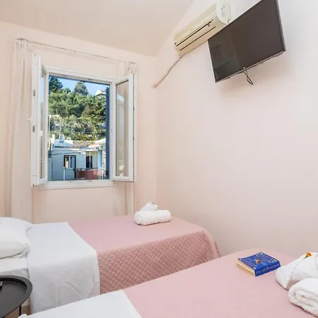 Flora Maisonettes 2 * Gaios