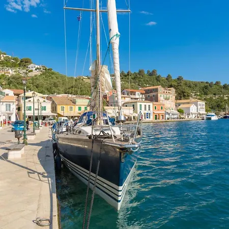 Flora Maisonettes 2 * 盖奥斯