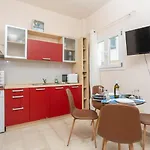Flora Maisonettes 2 Gaios